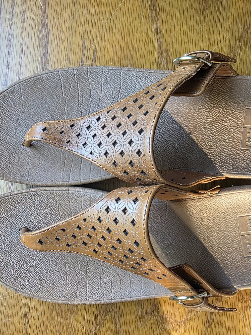 FitFlop Cognac Cutout Leather Toe-Post Sandals